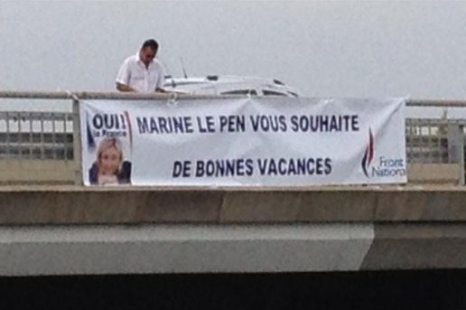 Perpignan: Marine Le Pen souhaite de “bonnes vacances” aux automobilistes de A9
