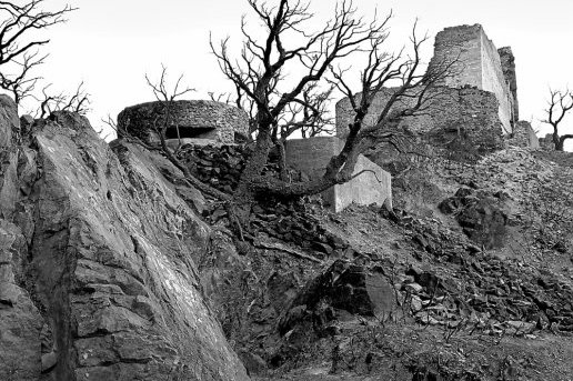Pyrénées : les bunkers cachés de Franco