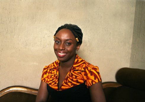 Chimamanda Ngozi Adichie, féministe africaine heureuse