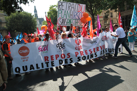 La question française: un vaste mouvement de grèves, mais invisible et sans traduction politique