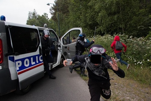 [Dernière Minute]Charge de la police à Rennes : « sourire aux lèvres, les flics criaient : ‘’on va tous vous niquer’’ »
